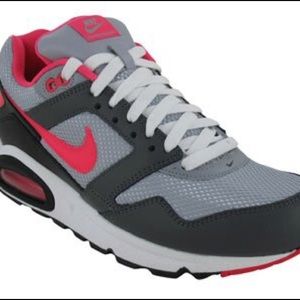 Nike Air Max Navigate - gently worn Size 6 WMNS